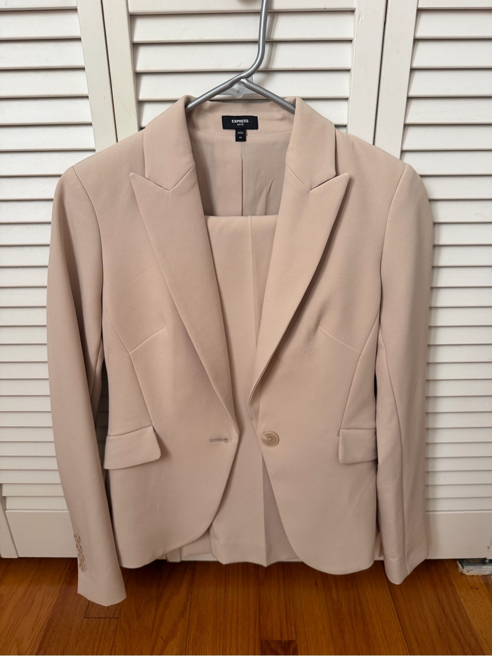 Express Women's Beige Notch Lapel Blazer